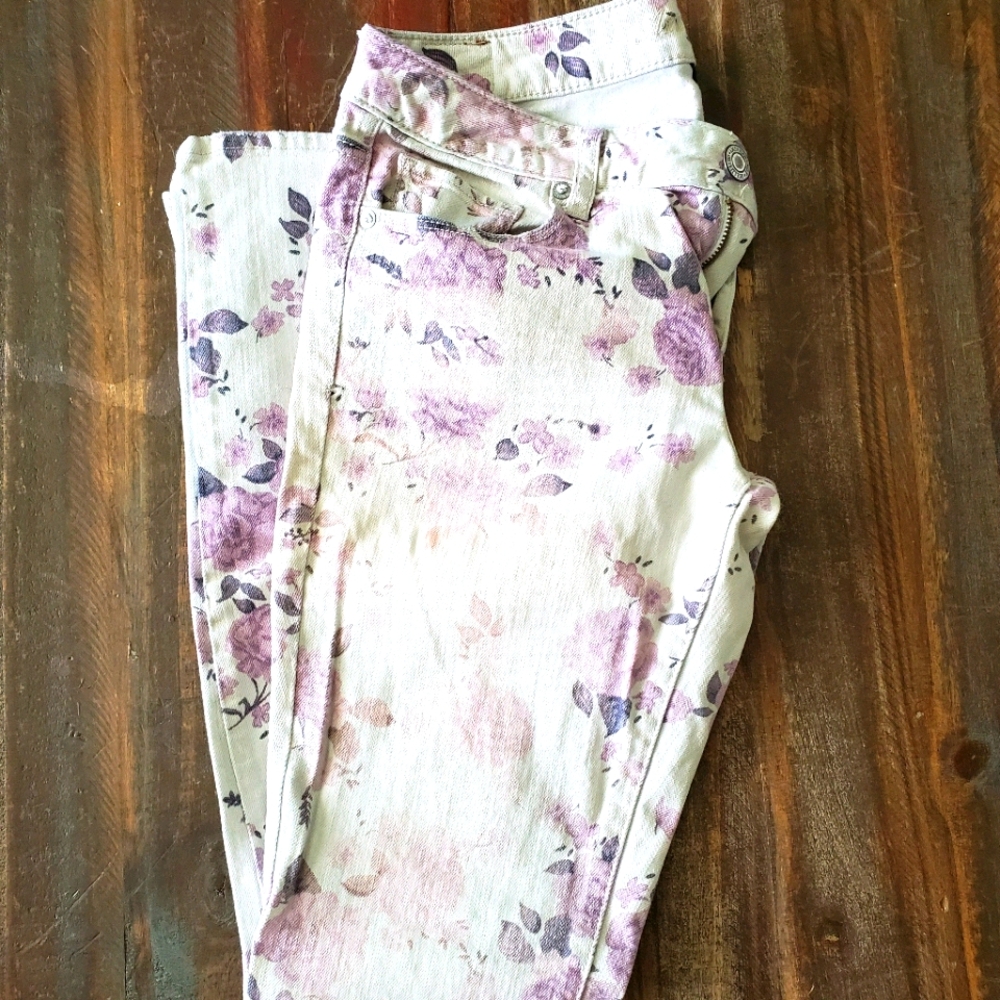 American Eagle Floral Jeans